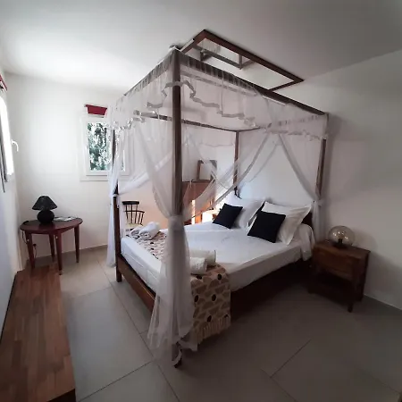 Rasoa Nosy Be Bed & Breakfast