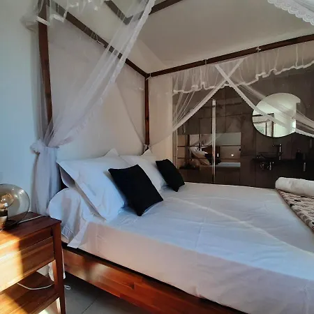 Rasoa Nosy Be Bed & Breakfast *